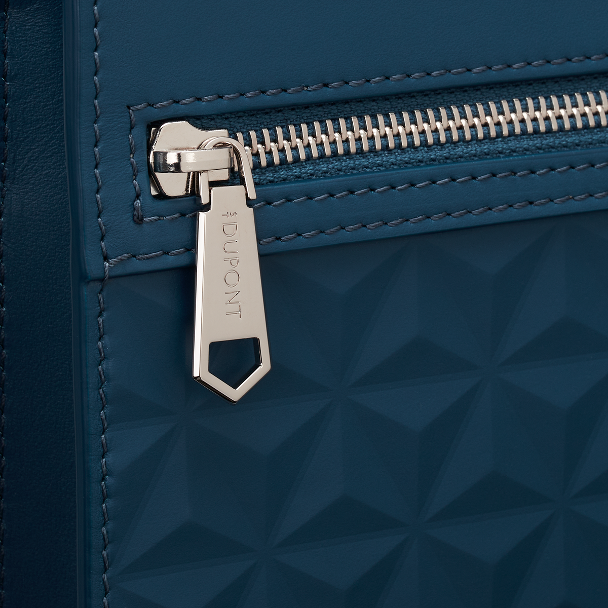 1AX212UD1 - STDUPONT - Hong Kong - Pouch - 4